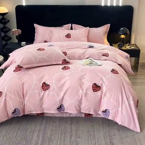 91家纺网 家纺一手货源 找家纺 晶缦家纺 2024新款叶语系纯棉全棉生态磨毛多规格四件套 炫动草莓粉