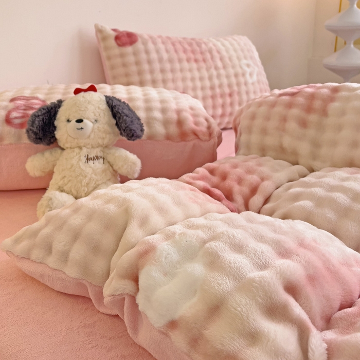 91家纺网 家纺一手货源 找家纺 （总）金爱家 2024新款A类高克重云朵牛奶泡泡绒四件套