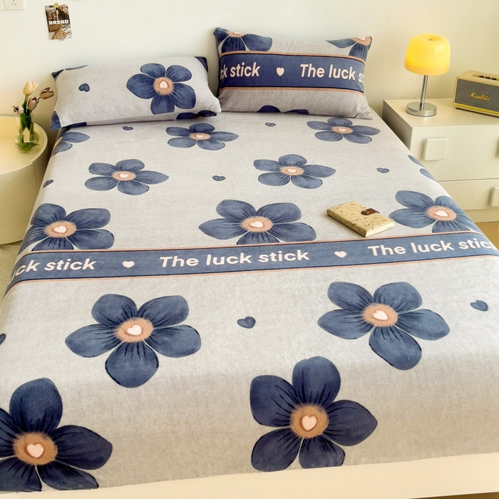 91家纺网 家纺一手货源 找家纺 艾橙家纺 2024新款A类加厚牛奶绒印花床笠 优雅生活