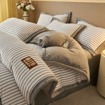 91家纺网 家纺一手货源 找家纺 2024新款加厚贝贝绒牛奶绒可拆洗冬被 被子被芯 贝贝绒-典雅灰