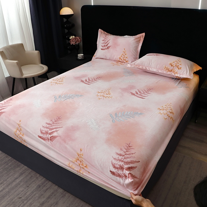 91家纺网 家纺一手货源 找家纺 晶缦家纺 2024新款叶语系纯棉全棉生态磨毛多规格单床笠 花羽庭粉