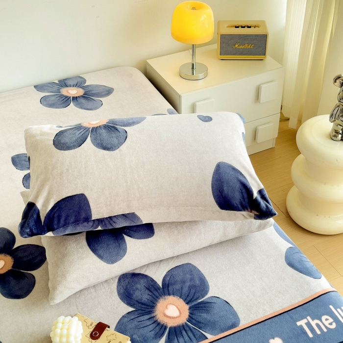 91家纺网 家纺一手货源 找家纺 艾橙家纺 2024新款A类加厚牛奶绒印花床单 优雅生活