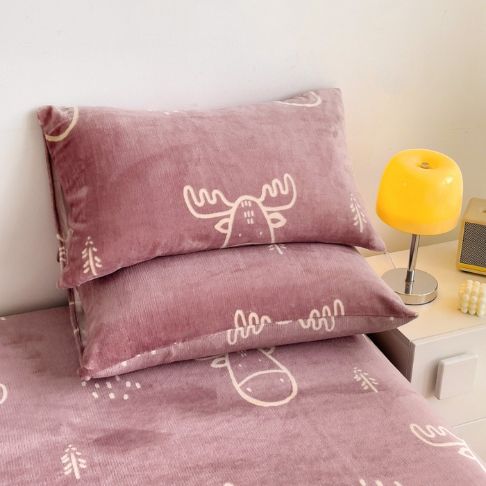 91家纺网 家纺一手货源 找家纺 艾橙家纺 2024新款A类加厚牛奶绒印花床笠 北欧生活