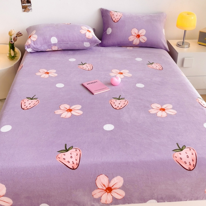 91家纺网 家纺一手货源 找家纺 艾橙家纺 2024新款A类加厚牛奶绒印花床笠 香妃草莓