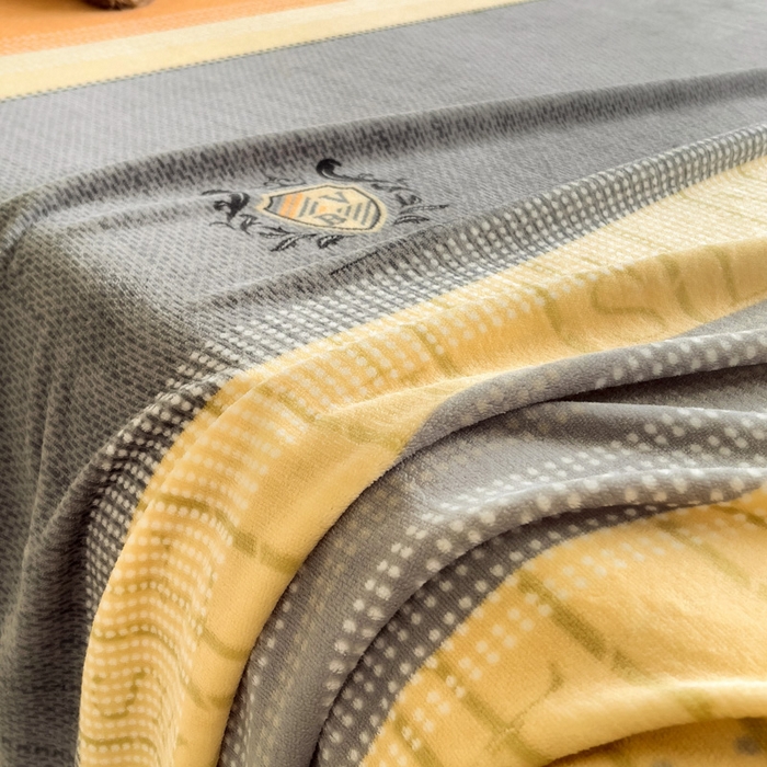 91家纺网 家纺一手货源 找家纺 艾橙家纺 2024新款A类加厚牛奶绒印花床单 橙灰条纹