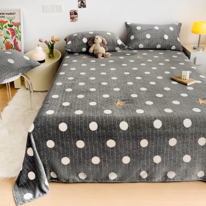 91家纺网 家纺一手货源 找家纺 艾橙家纺 2024新款A类加厚牛奶绒印花床单 幸运星