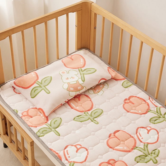 91家纺网 家纺一手货源 找家纺 嗨生活 2025新款牛奶绒床护垫床垫幼儿园床垫儿童床垫可水洗可定做 花间小兔