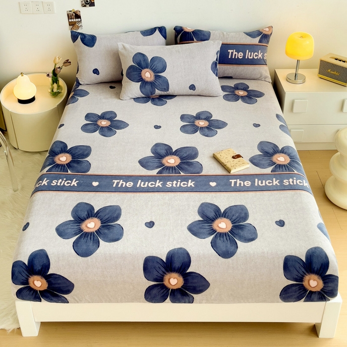 91家纺网 家纺一手货源 找家纺 艾橙家纺 2024新款A类加厚牛奶绒印花床笠 优雅生活