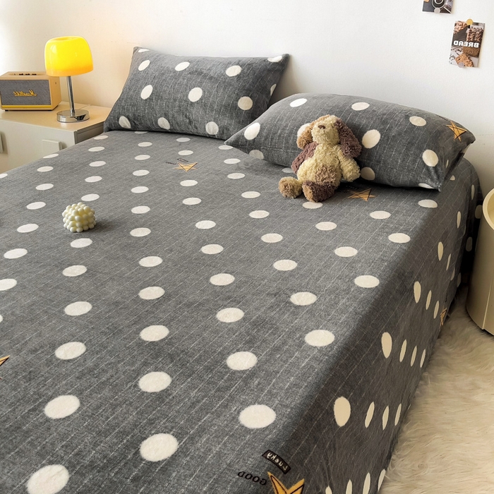 91家纺网 家纺一手货源 找家纺 艾橙家纺 2024新款A类加厚牛奶绒印花床单 幸运星