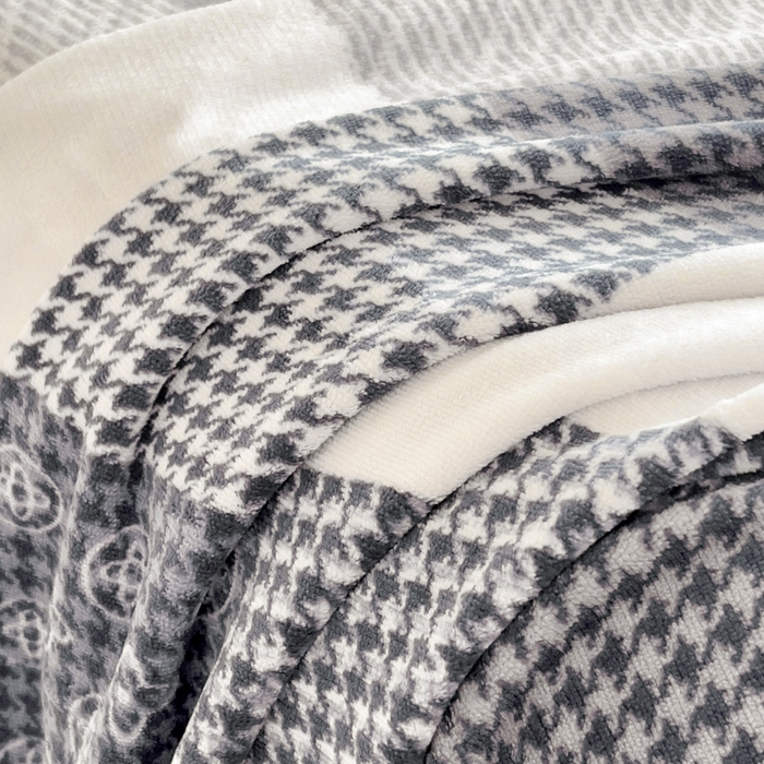 91家纺网 家纺一手货源 找家纺 艾橙家纺 2024新款A类加厚牛奶绒印花床单 伯克利