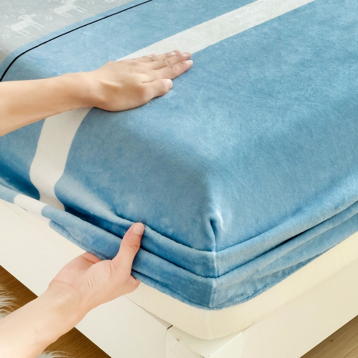 91家纺网 家纺一手货源 找家纺 艾橙家纺 2024新款A类加厚牛奶绒印花床笠 风车小鹿