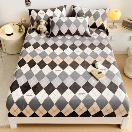 91家纺网 家纺一手货源 找家纺 （总）艾橙家纺 2024新款A类加厚牛奶绒印花床笠