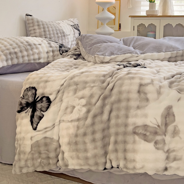 91家纺网 家纺一手货源 找家纺 金爱家 2024新款A类高克重云朵牛奶泡泡绒四件套 泡泡绒-梦蝶灰