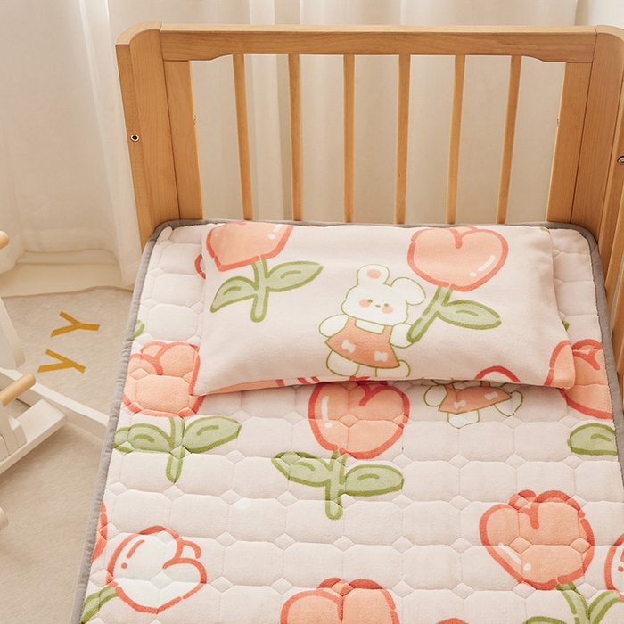 91家纺网 家纺一手货源 找家纺 嗨生活 2025新款牛奶绒床护垫床垫幼儿园床垫儿童床垫可水洗可定做 花间小兔