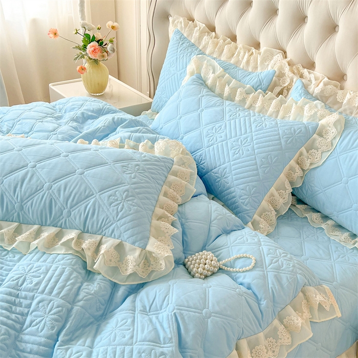 91家纺网 家纺一手货源 找家纺 虹星家纺 2024新款A类水洗棉夹棉床盖四件套 花黛-天空蓝