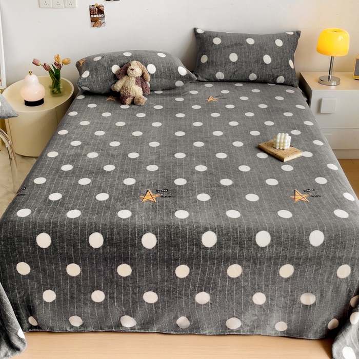 91家纺网 家纺一手货源 找家纺 艾橙家纺 2024新款A类加厚牛奶绒印花床单 幸运星