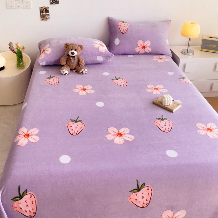 91家纺网 家纺一手货源 找家纺 艾橙家纺 2024新款A类加厚牛奶绒印花床单 香妃草莓