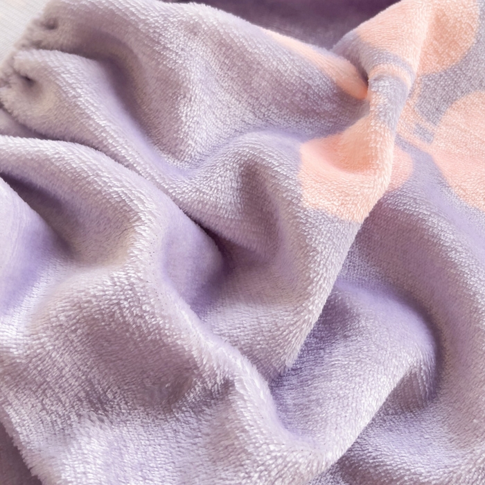 91家纺网 家纺一手货源 找家纺 艾橙家纺 2024新款A类加厚牛奶绒印花床笠 银杏叶