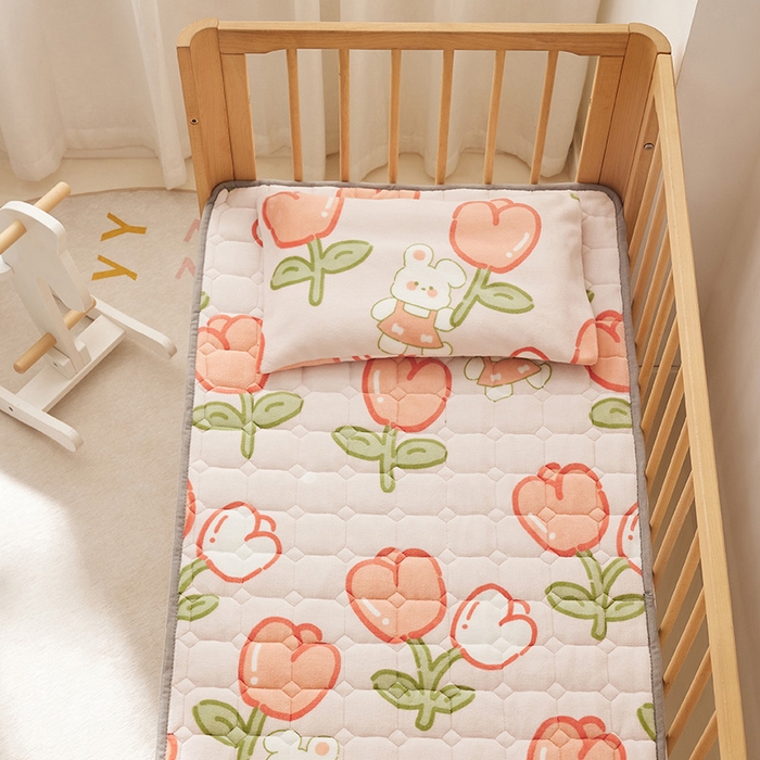 91家纺网 家纺一手货源 找家纺 嗨生活 2025新款牛奶绒床护垫床垫幼儿园床垫儿童床垫可水洗可定做 花间小兔