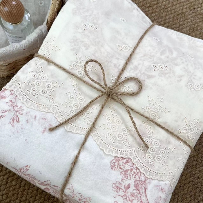 91家纺网 家纺一手货源 找家纺 2024新款全棉印花双层纱四件套--蕾丝花边款 真我