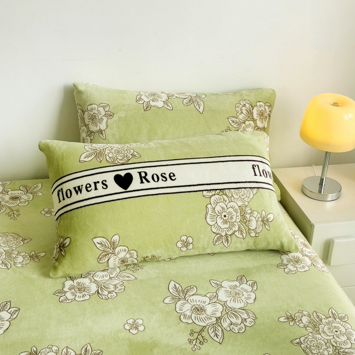 91家纺网 家纺一手货源 找家纺 艾橙家纺 2024新款A类加厚牛奶绒印花床笠 玫瑰庄园