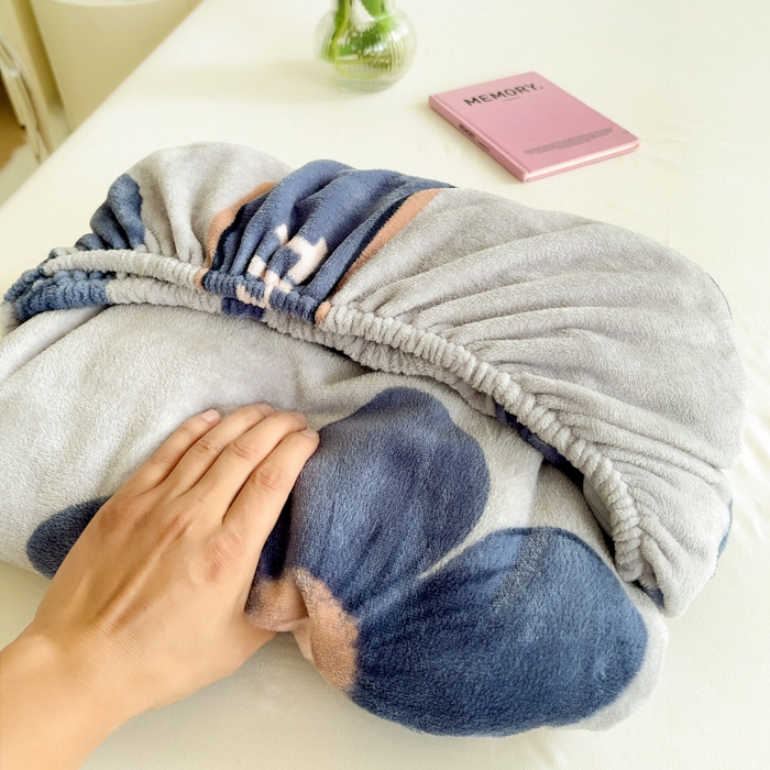 91家纺网 家纺一手货源 找家纺 艾橙家纺 2024新款A类加厚牛奶绒印花床笠 优雅生活