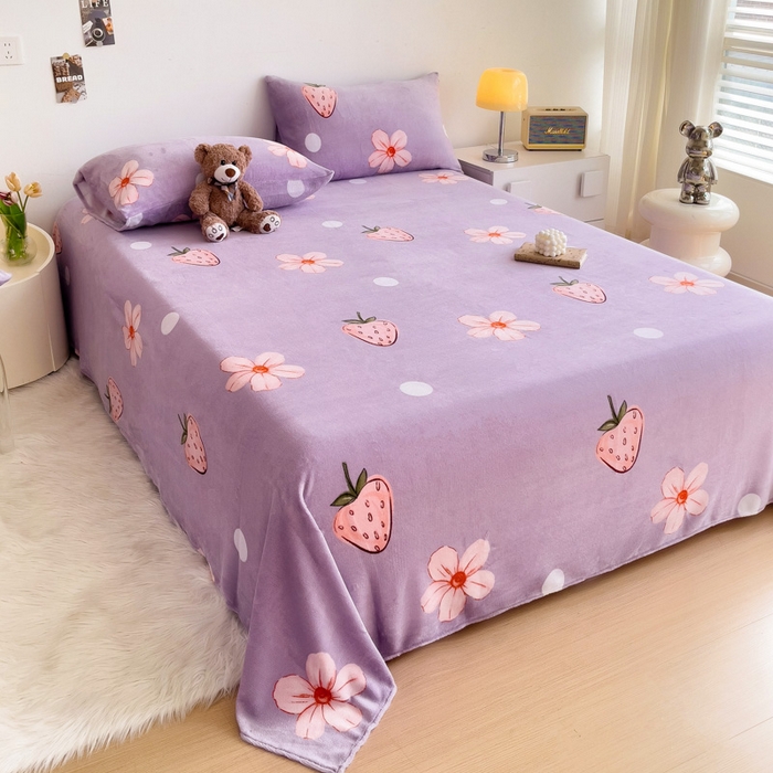 91家纺网 家纺一手货源 找家纺 艾橙家纺 2024新款A类加厚牛奶绒印花床单 香妃草莓