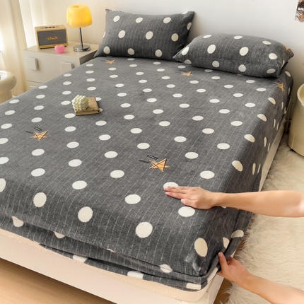 艾橙家纺 2024新款A类加厚牛奶绒印花床笠 幸运星