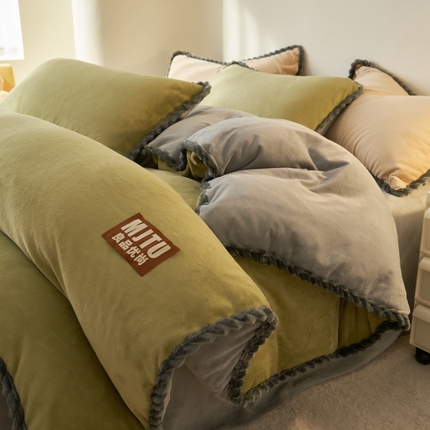 91家纺网 家纺一手货源 找家纺 （总）2024新款日系简约小包边牛奶绒可拆洗冬被 被子被芯