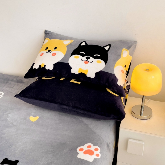 91家纺网 家纺一手货源 找家纺 （总）艾橙家纺 2024新款A类加厚牛奶绒印花床笠