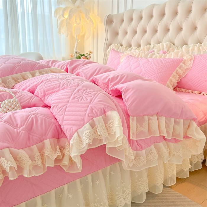 91家纺网 家纺一手货源 找家纺 虹星家纺 2024新款A类水洗棉夹棉床盖四件套 花黛-樱花粉