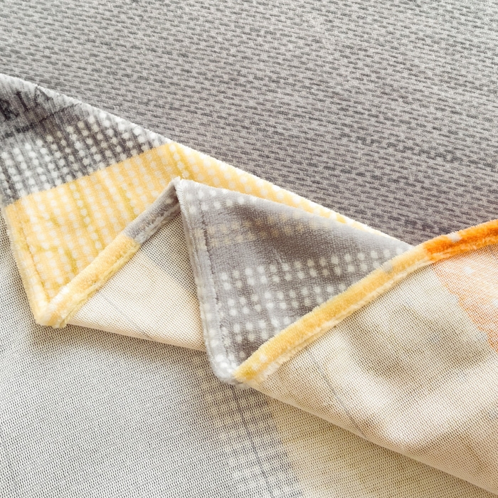 91家纺网 家纺一手货源 找家纺 艾橙家纺 2024新款A类加厚牛奶绒印花床单 橙灰条纹