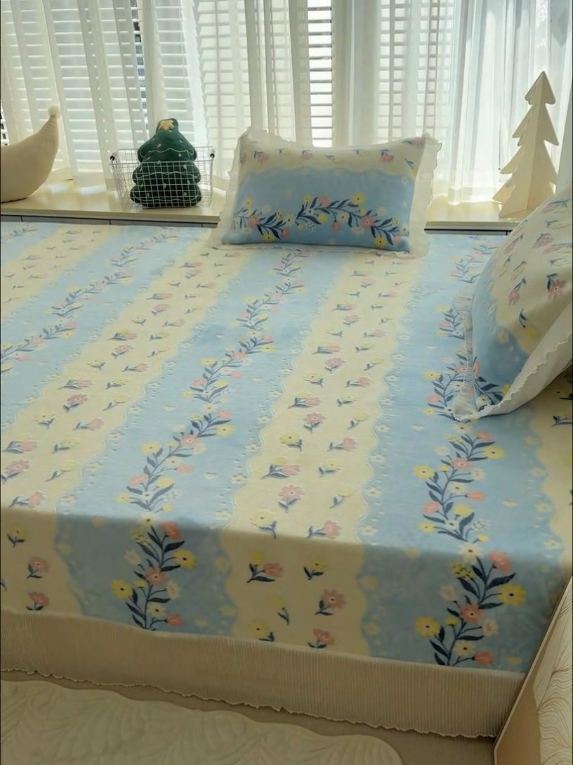 91家纺网 家纺一手货源 找家纺 冬然家纺 2024新款雕花绒榻榻米床盖 五彩花园