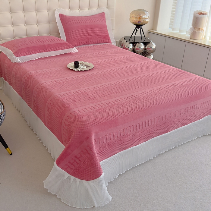 91家纺网 家纺一手货源 找家纺 冬然家纺 2024新款雕花绒床盖系列 H-玫瑰粉