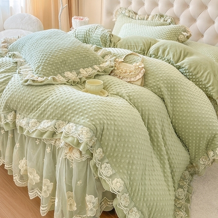 91家纺网 家纺一手货源 找家纺 （总）瑞宝 2025新款全消光牛奶绒花边款床裙四件套-暖暖