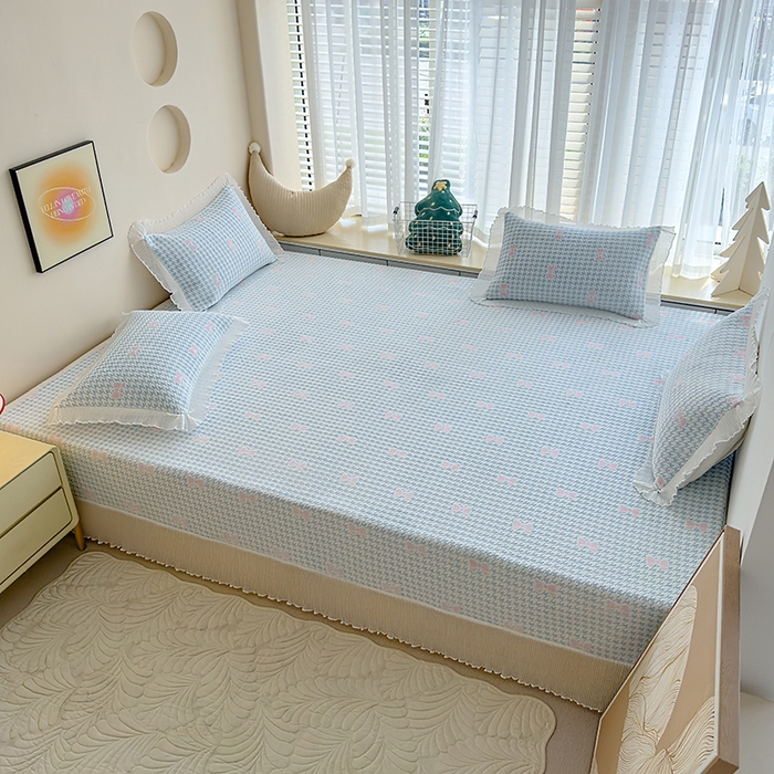 91家纺网 家纺一手货源 找家纺 冬然家纺 2024新款雕花绒榻榻米床盖 梦蝶