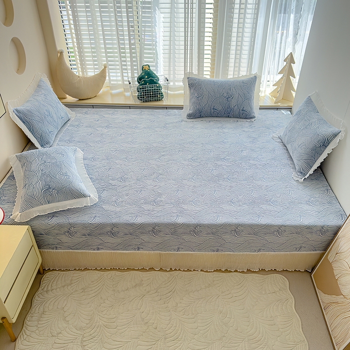 91家纺网 家纺一手货源 找家纺 冬然家纺 2024新款雕花绒榻榻米床盖 浪花朵朵