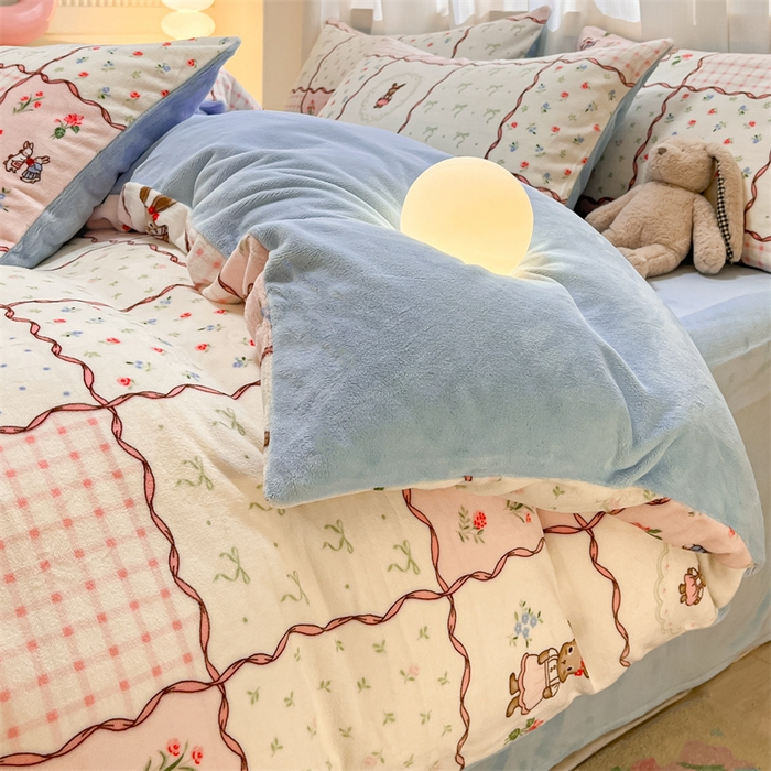 91家纺网 家纺一手货源 找家纺 本制 2025新款B类牛奶绒印花四件套 方格兔