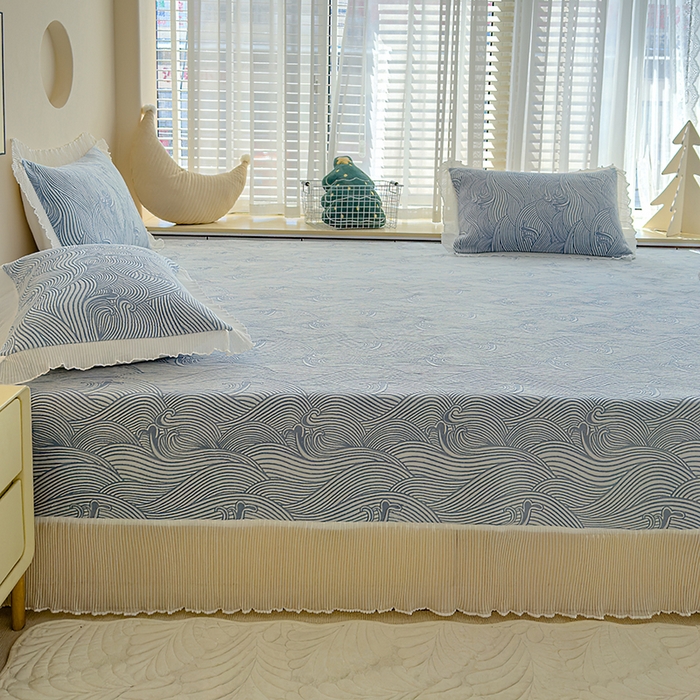 91家纺网 家纺一手货源 找家纺 冬然家纺 2024新款雕花绒榻榻米床盖 浪花朵朵