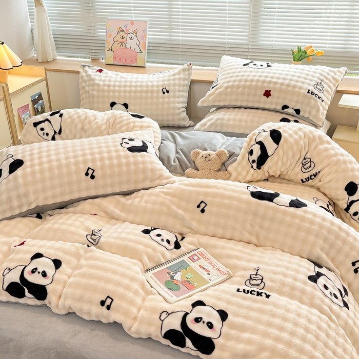 91家纺网 家纺一手货源 找家纺 梵克保罗 2024新款泡泡绒加厚立体牛奶绒单被套多功能被套毯 音乐熊猫