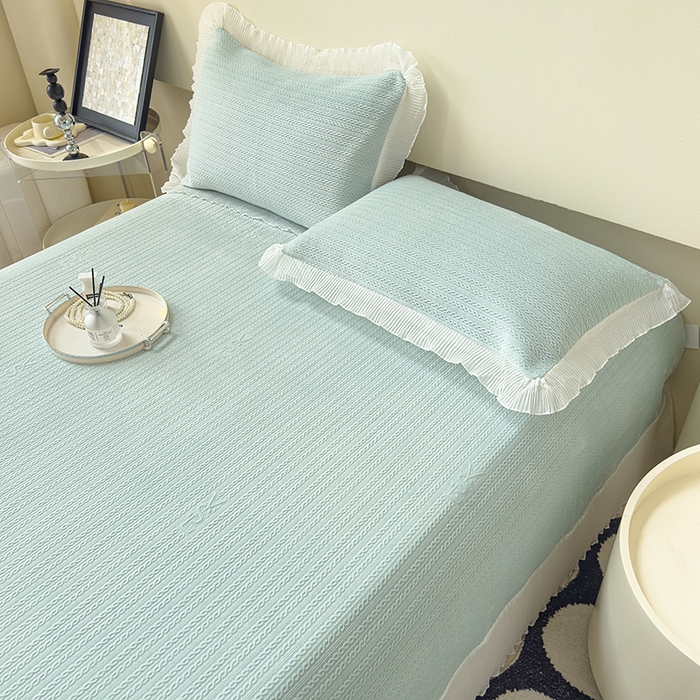 91家纺网 家纺一手货源 找家纺 冬然家纺 2024新款雕花绒床盖系列 小麦穗-浅绿