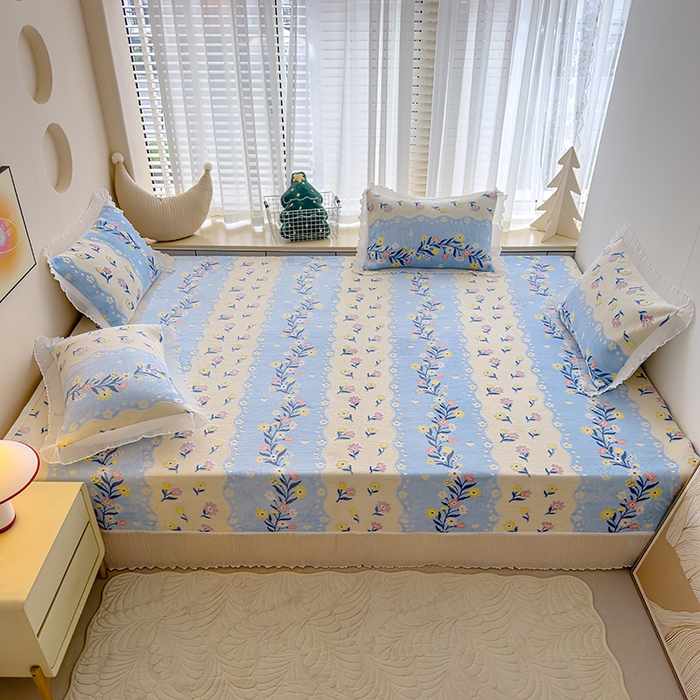 91家纺网 家纺一手货源 找家纺 冬然家纺 2024新款雕花绒榻榻米床盖 五彩花园