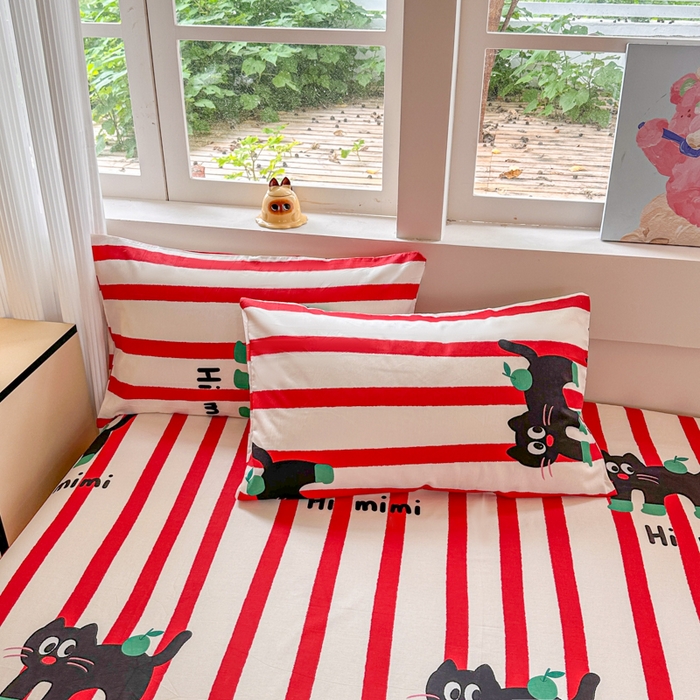 91家纺网 家纺一手货源 找家纺 吉象家纺 2024新款高支密全棉印花单床单 红线条小黑猫