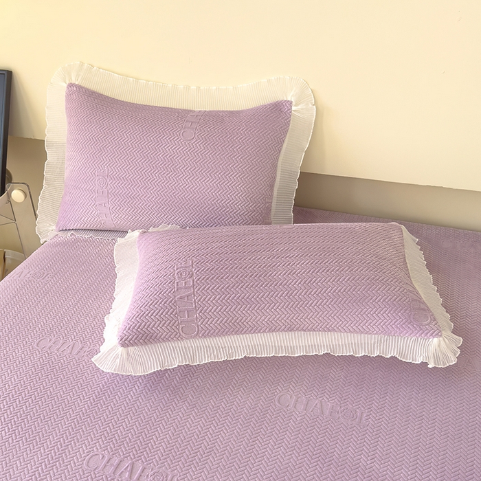 91家纺网 家纺一手货源 找家纺 冬然家纺 2024新款雕花绒床盖系列 大麦穗-紫