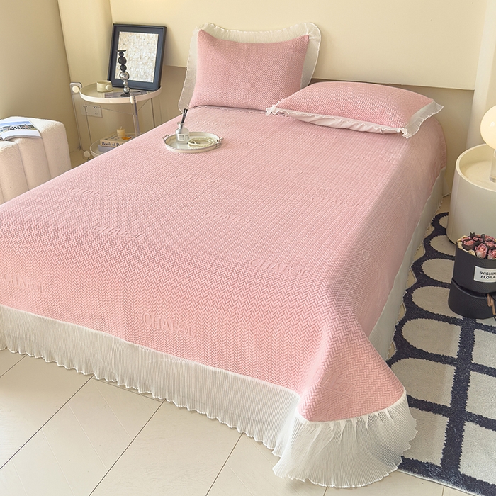 91家纺网 家纺一手货源 找家纺 （总）冬然家纺 2024新款雕花绒床盖系列