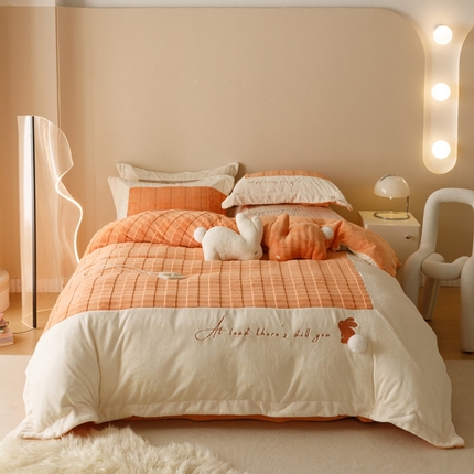 91家纺网 家纺一手货源 找家纺 瑞米家居 2024新款牛奶棉绣花四件套-熊猫宝贝+邦妮兔 邦妮兔-暖兔橙