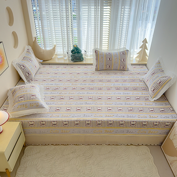 91家纺网 家纺一手货源 找家纺 冬然家纺 2024新款雕花绒榻榻米床盖 贝贝熊