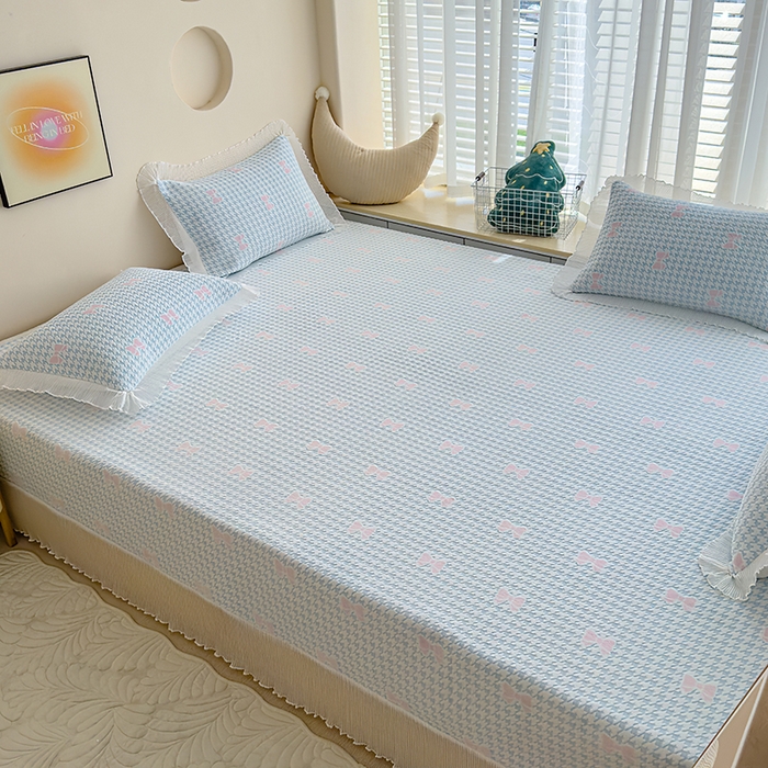 91家纺网 家纺一手货源 找家纺 冬然家纺 2024新款雕花绒榻榻米床盖 梦蝶