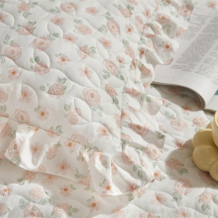 91家纺网 家纺一手货源 找家纺 十个点家纺 2025新款印花夹棉床盖三件套-晚秋系列 红粉世家