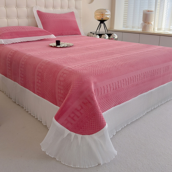 91家纺网 家纺一手货源 找家纺 冬然家纺 2024新款雕花绒床盖系列 H-玫瑰粉